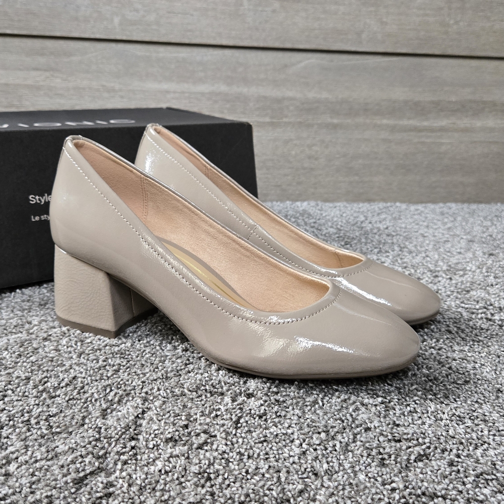 Vionic Carmel Pump Beige Block Heel Pumps NEW size 8
